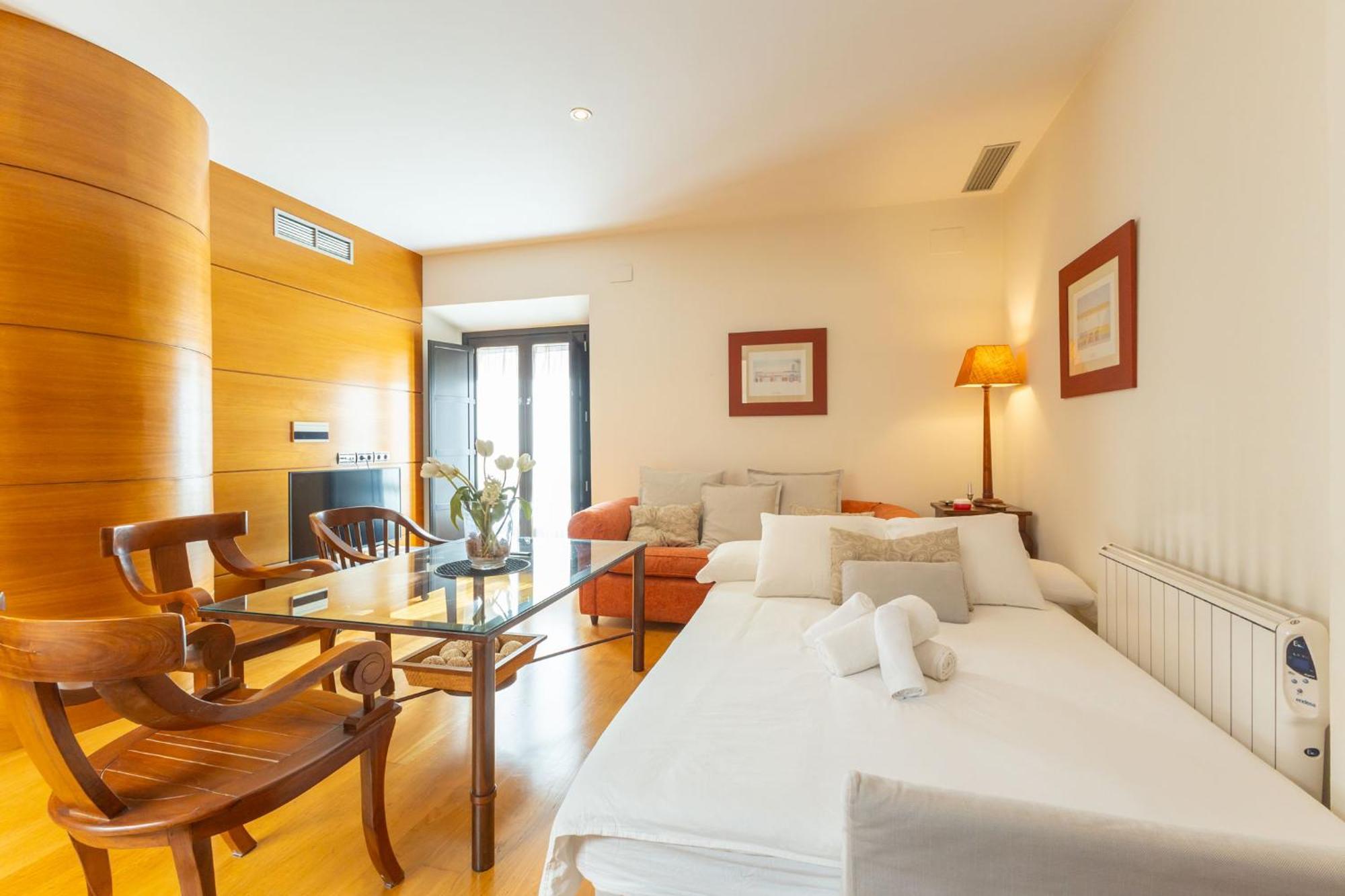 La Maestranza Charming One Or Two Bedrooms Apartments By Ocityzen Seville Luaran gambar