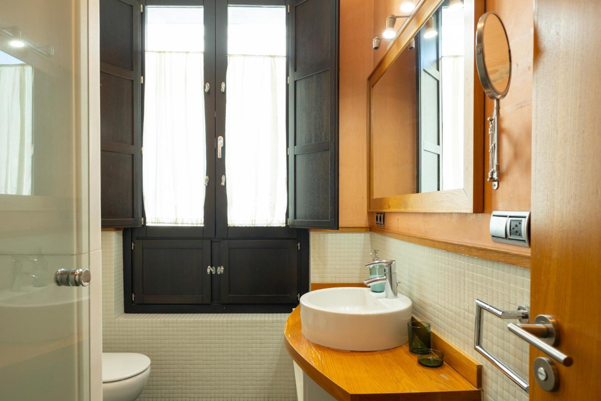 La Maestranza Charming One Or Two Bedrooms Apartments By Ocityzen Seville Luaran gambar